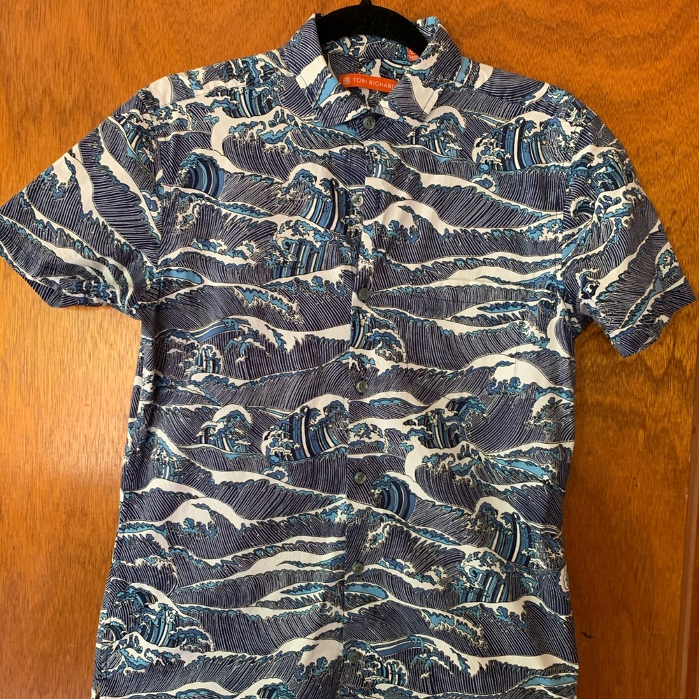 Short sleeve shirt